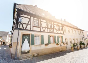 Die kirchliche Hochzeit von Anna und Rüdiger mit Hochzeitsfeier im Ketschauer Hof in Deidesheim