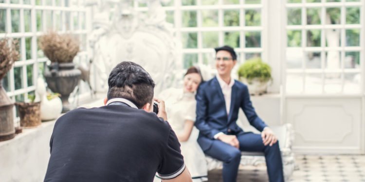 Fragen, die ihr den Hochzeitsfotografen beim Vorgespräch stellen solltet