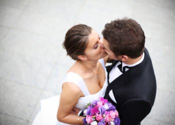 Kurze Brautkleider in Ivory und Weiß bei Amazon