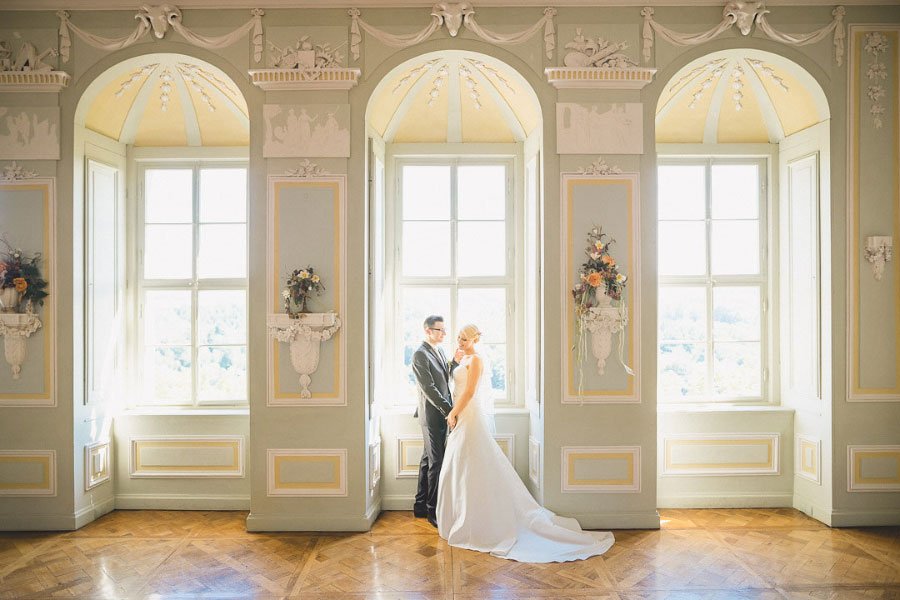 Braut und Bräutigam im Schloss Wolkenburg
