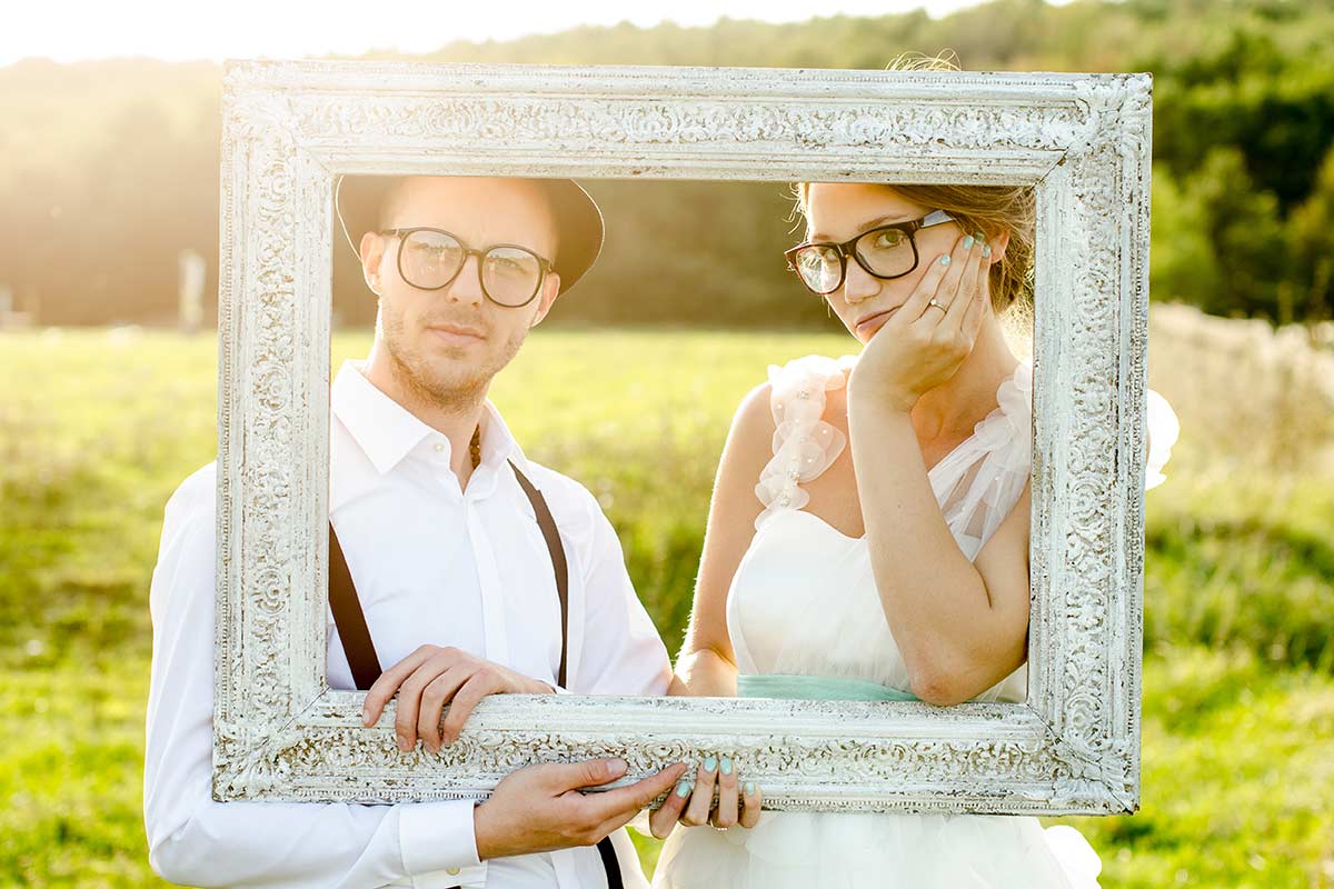 Bilderrahmen und Requisiten fuer euer Photobooth bei der Hochzeit