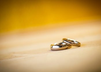 Ringe für die Hochzeit selber schmieden: individuell & einzigartig