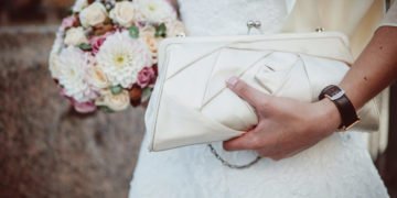 Clutch für die Braut am Tag der Hochzeit