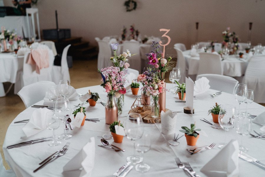 Tischdeko bei der Hochzeit in der -Weinstube-Amalienhof