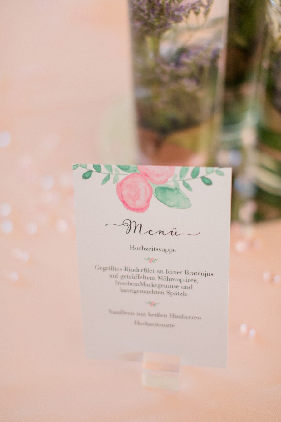 Menükarte in rosé und weiß
