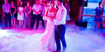 40 unglaublich romantische Songs, die ihr bei der Hochzeit spielen könnt