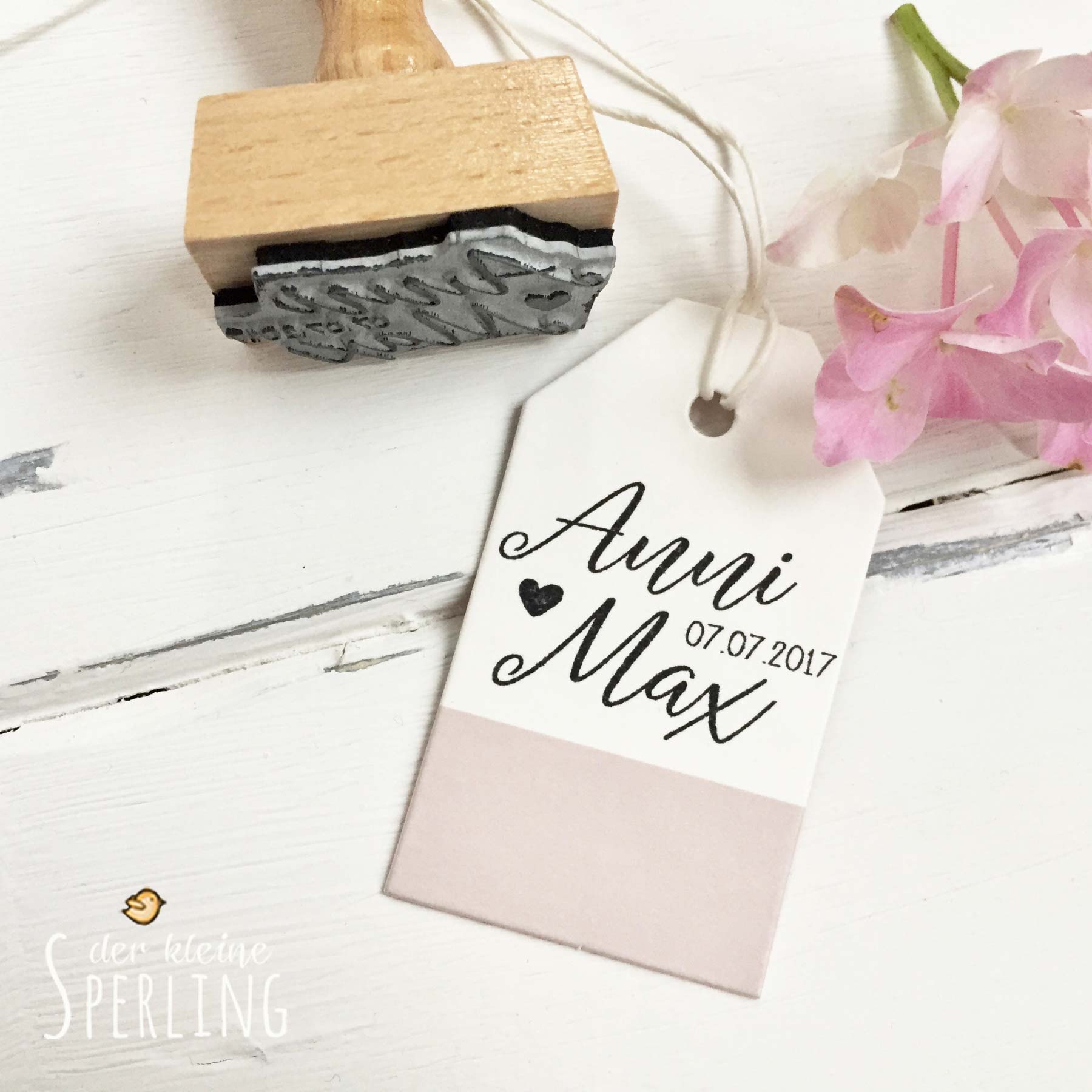 Stempel zur Hochzeit: Namen von Braut und Bräutigam