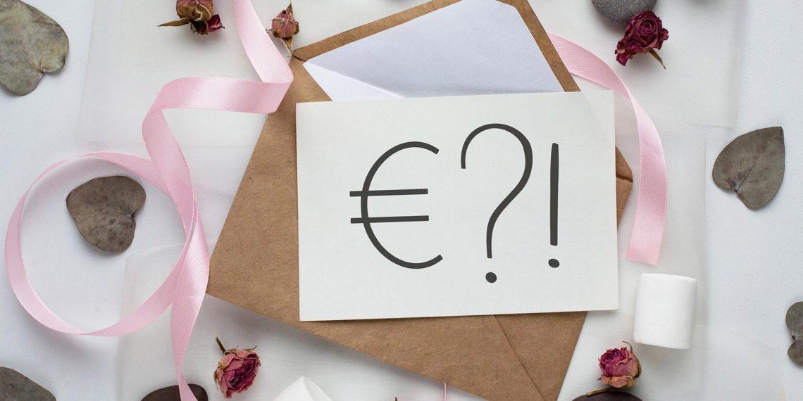 GeldgeschenkSprüche für die Einladungen der Hochzeit