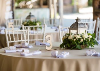 Tischnummern für die Hochzeit: Übersicht günstiger Modelle