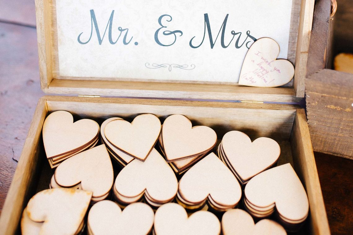 Gästebücher aus Holz für die Hochzeit Unsere Übersicht