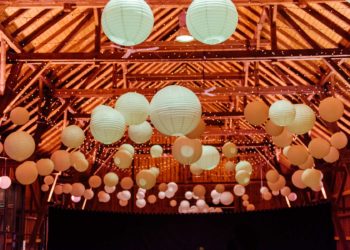 Scheunen-Hochzeit in der Tenne von Gut Mergenthau