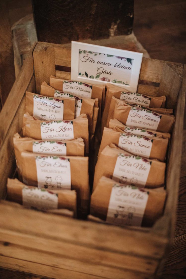 Überraschungstüten für die Kinder bei der Hochzeit