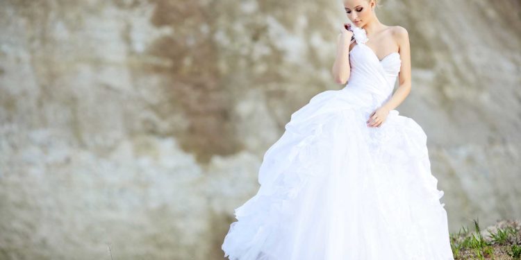 Reifrock zur Hochzeit: Helfer für das Brautkleid