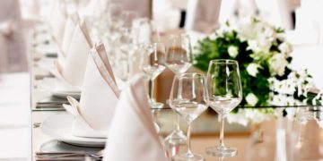 Servietten zur Hochzeit: aus Stoff und Papier