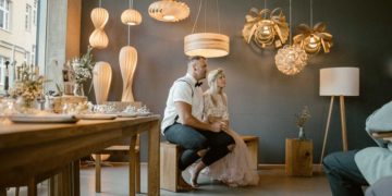 Barfuß heiraten: Hygge Hochzeit von Alex und Tobi
