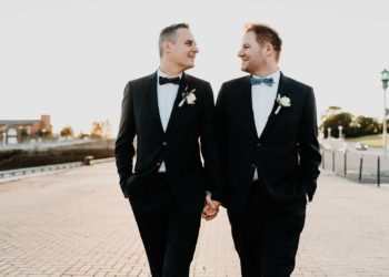 Puzzle Hochzeit mit zwei Bräutigame – heiraten im Schloß Jever