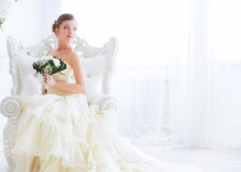 Mit einem richtigen Brautkleid standesamtlich heiraten? Ja klar!