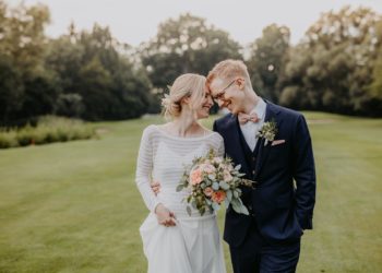 Green Boho Hochzeit in der Goldschätzchen Goldscheune