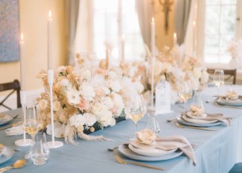 Light Touch: Hochzeitsinspiration in einem zartem Blau