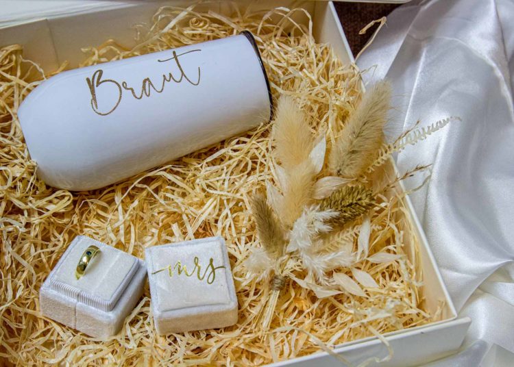 Individuelle Geschenkbox für Braut, Trauzeugin und Co. zusammenstellen