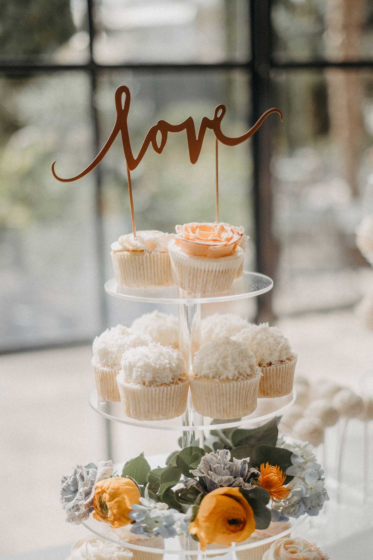 Cupcake Etagere mit Love Caketopper