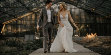 Herbstliche Boho-Hochzeit im Gewächshaus