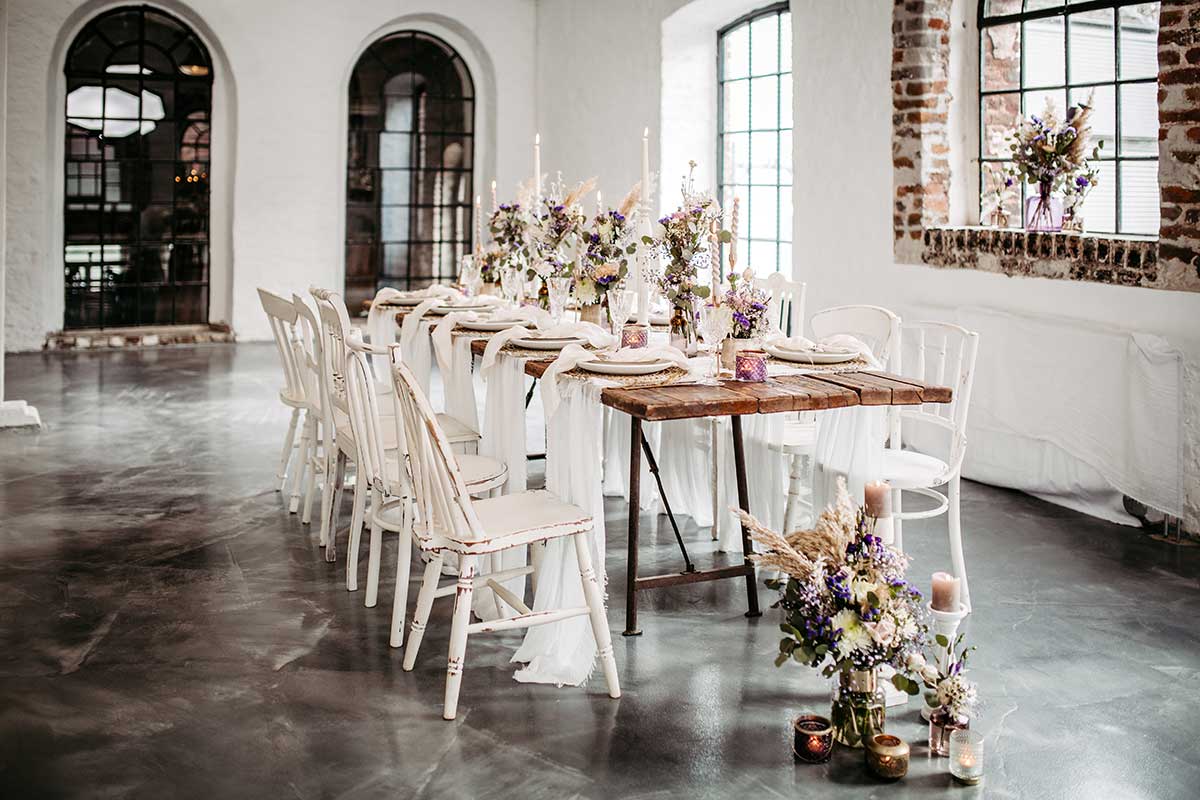 Tisch mit 10 Sitzplätzen bei der Hochzeit