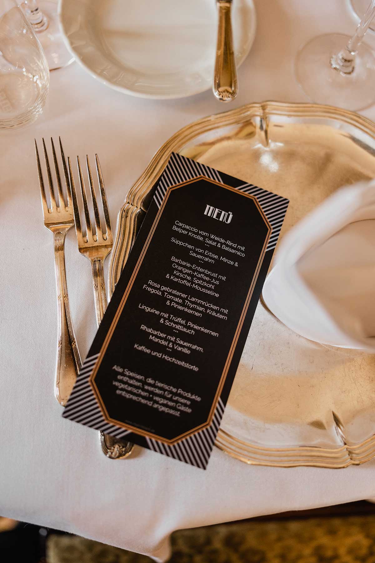 Menükarte bei der Hochzeit