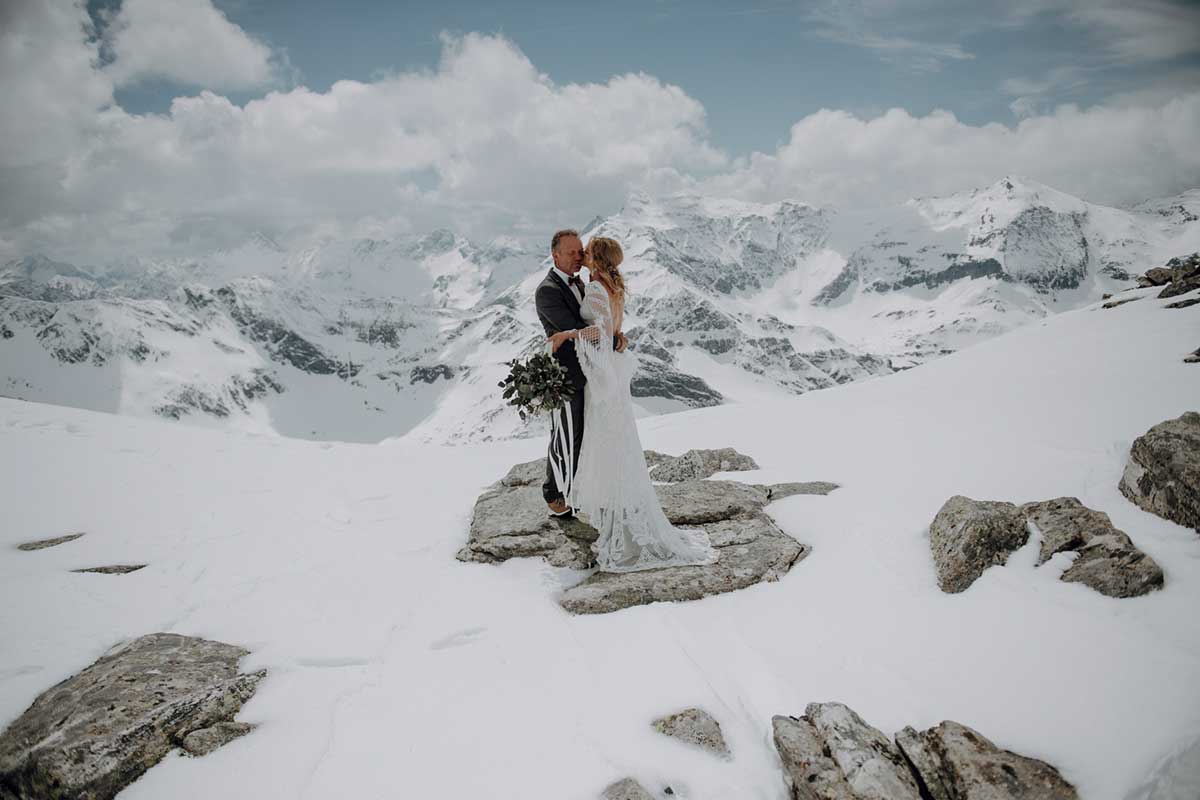 Brautpaar am Gipfel des Kreuzkogels