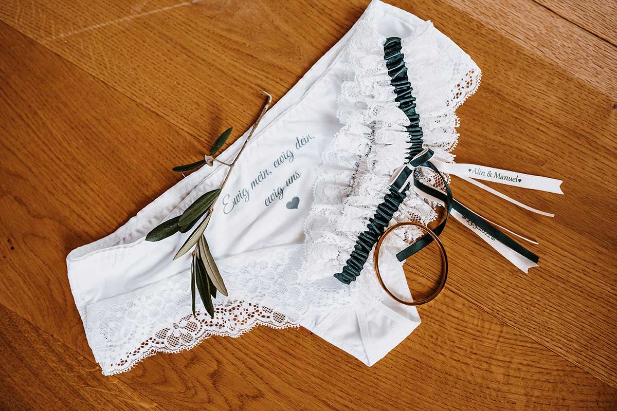 Personalisierte Unterwäsche für die Braut