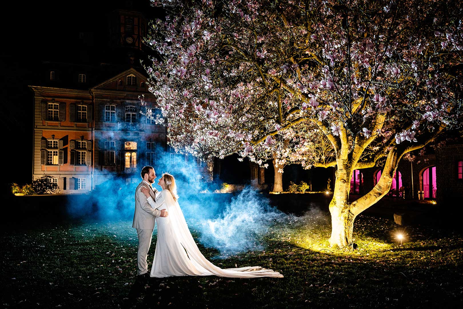 Brautpaar Fotoshooting bei Nacht