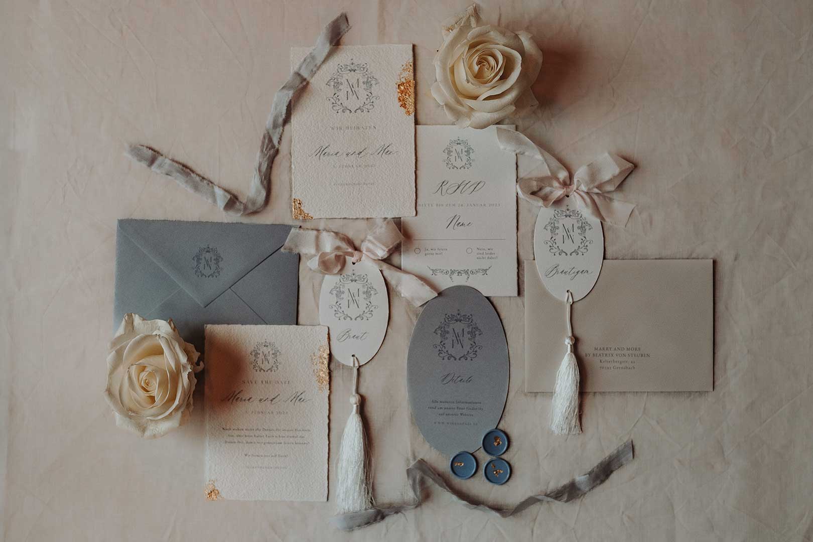 Papeterie zur Hochzeit in zarten Blau und Weiß
