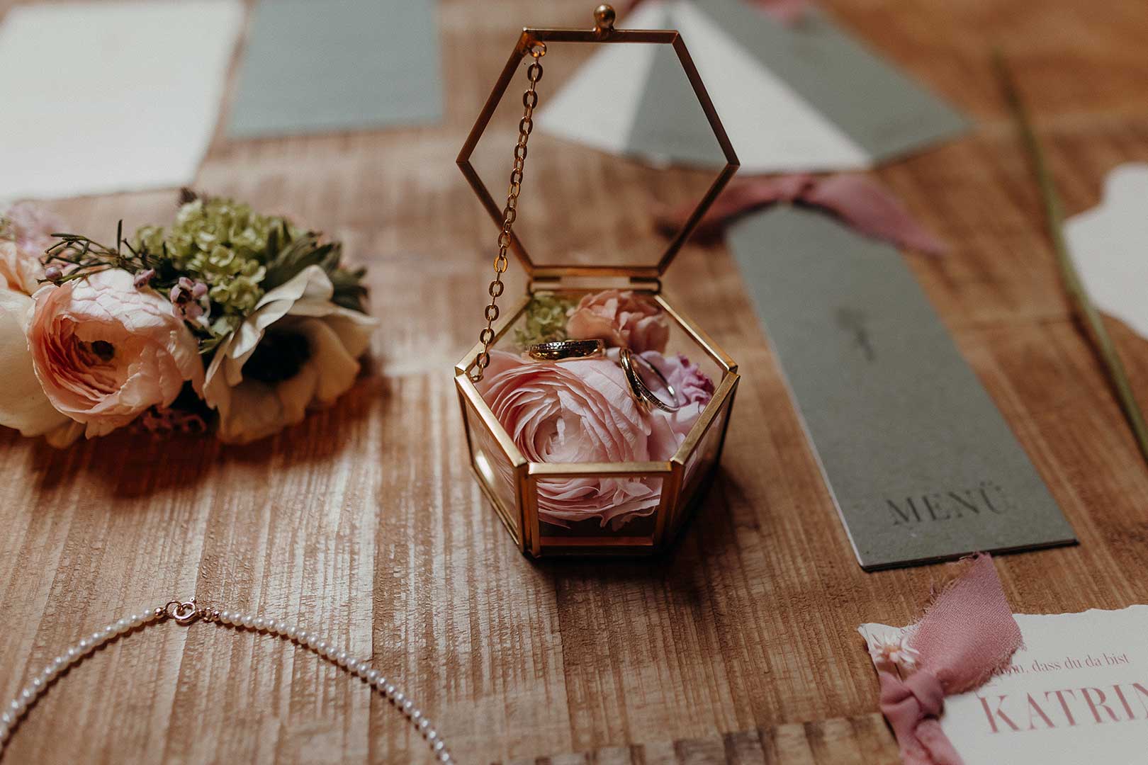 Ringkästchen bei der Hochzeit