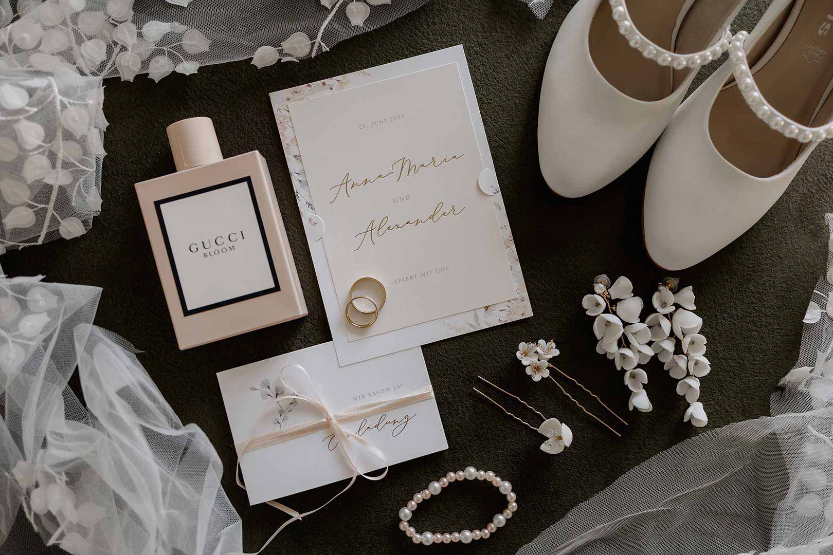 Accessories der Braut beim Getting Ready