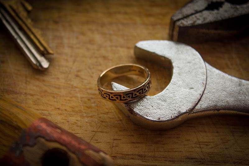 Ehering mit auffälligem Design